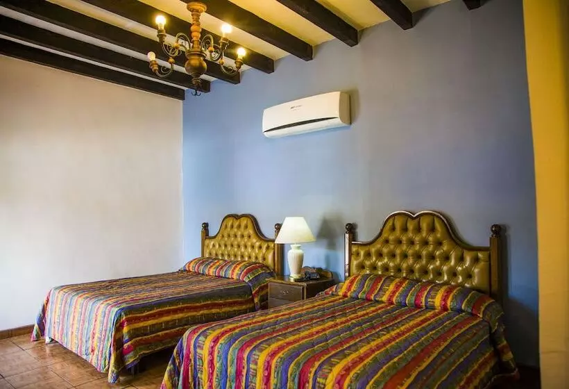 Hotelli Cosmos Don Carlos