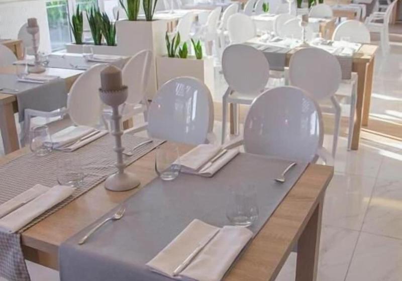 בית מלון כפרי Falcon