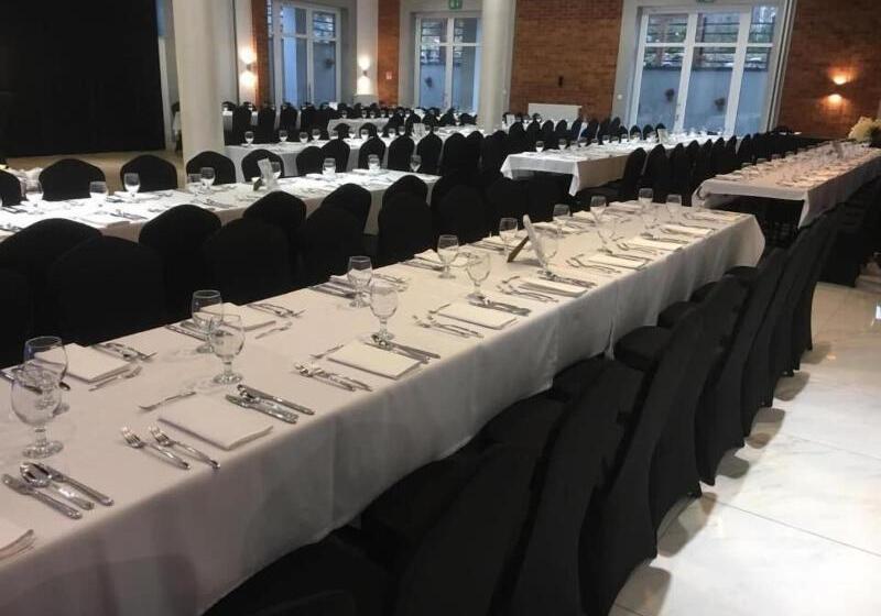 בית מלון כפרי Falcon