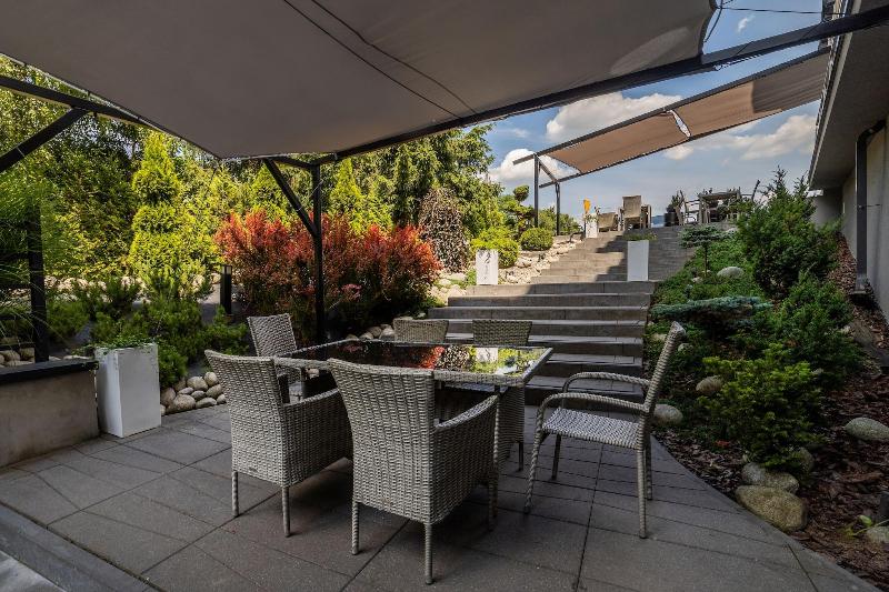 בית מלון כפרי Falcon