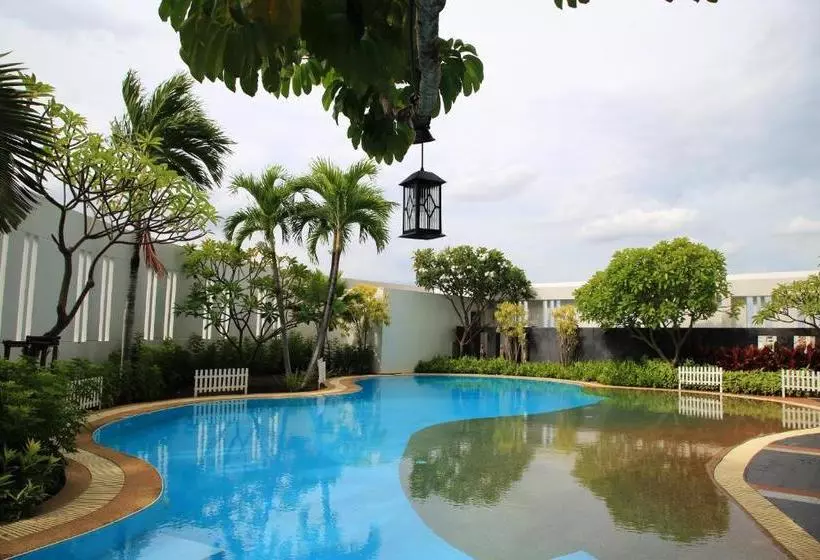 Fortune Hotel Korat  Sha Plus