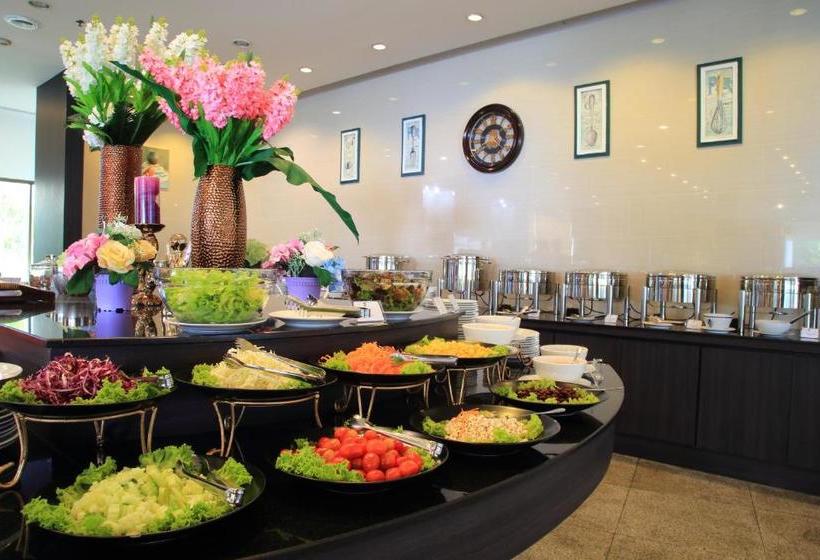 Fortune Hotel Korat Sha Plus