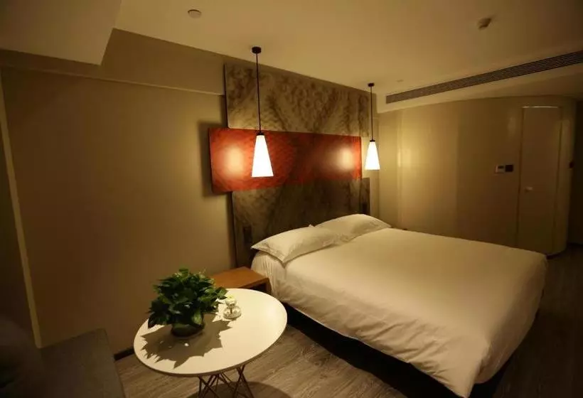 ホテル Ibis Chengdu West Jingcui Road