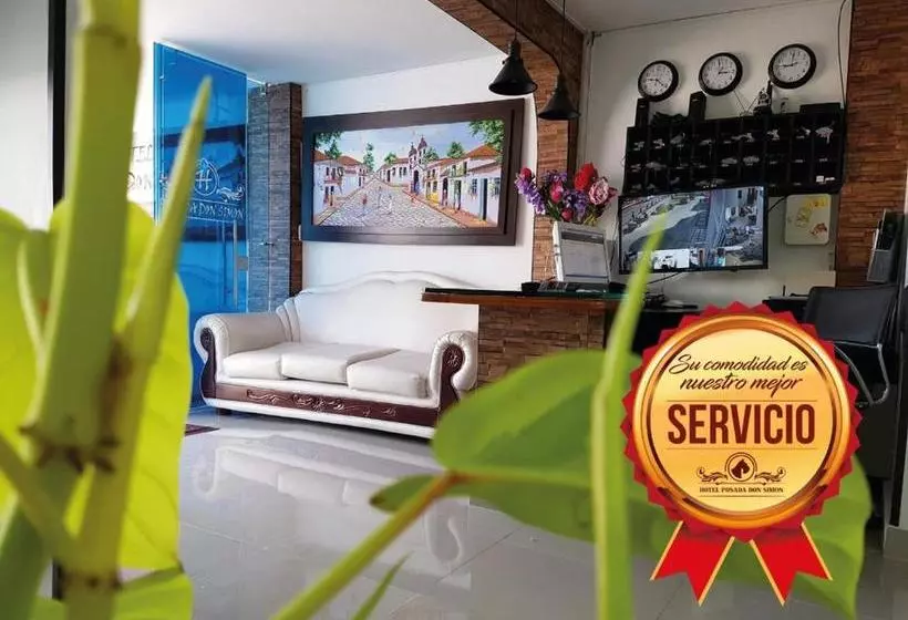 ホテル Simón Plaza