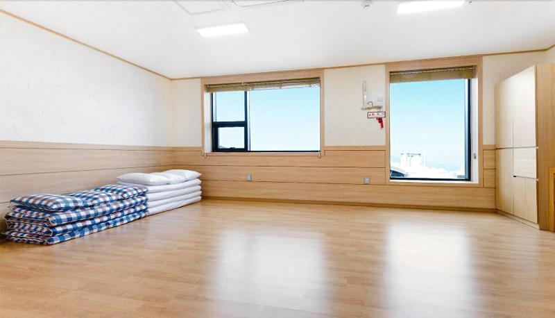 Paulownia Hostel & Guest House