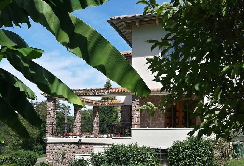 مبيت وإفطار 13 Bees