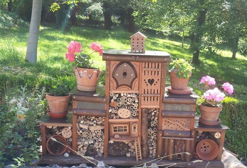 مبيت وإفطار 13 Bees