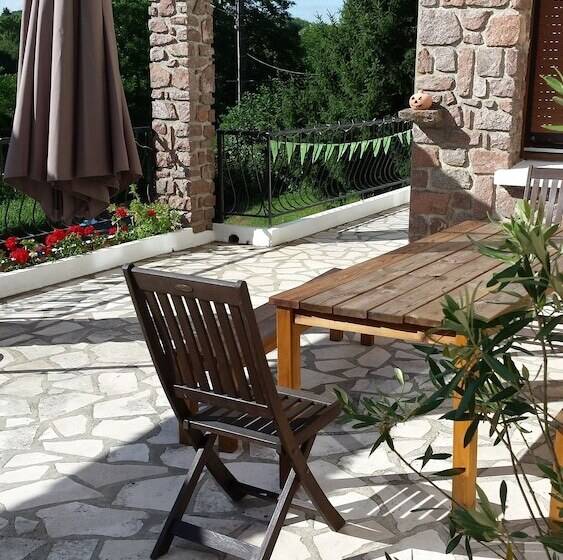 مبيت وإفطار 13 Bees