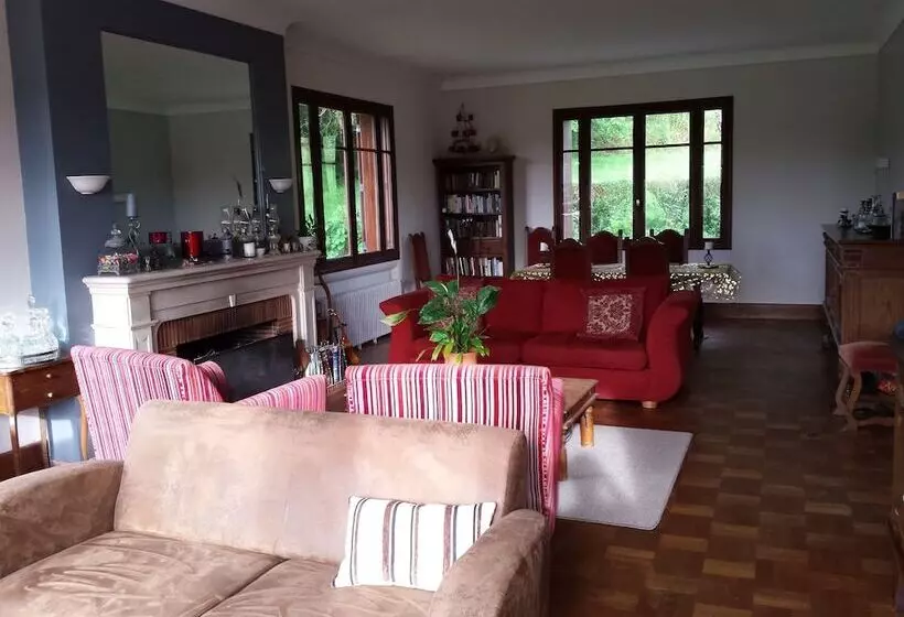 Bed and Breakfast 13 Bees