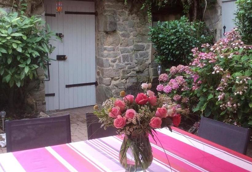 تختخواب و صبحانه Le Logis Des Soeurs Grises