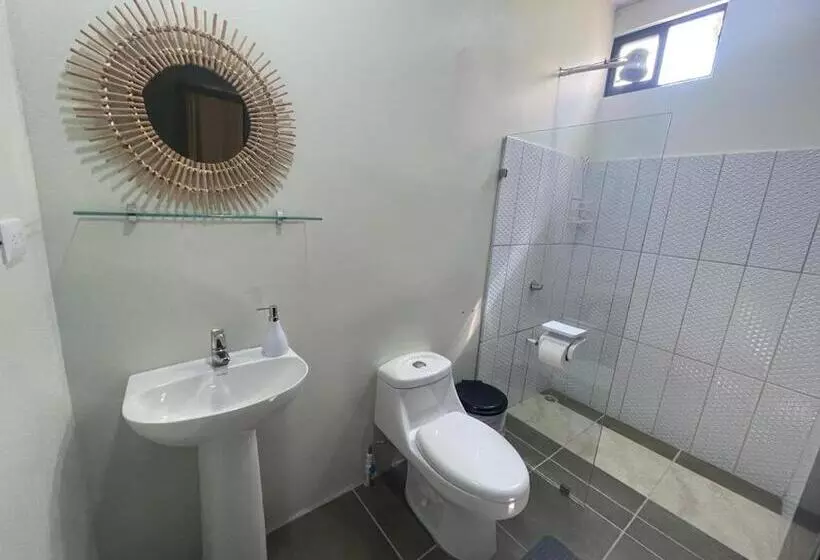 هتل Cabinas Bahía Uvita   Marino Ballena National Park Lodge
