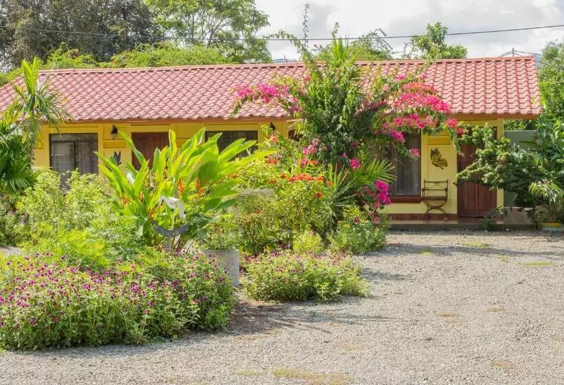 هتل Cabinas Bahía Uvita   Marino Ballena National Park Lodge