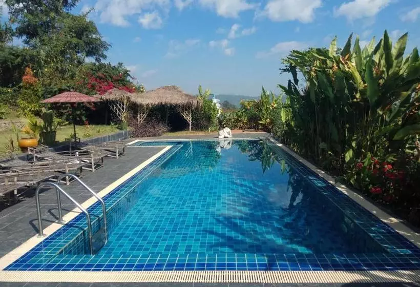 هتل Kumudra Hill Mountain View
