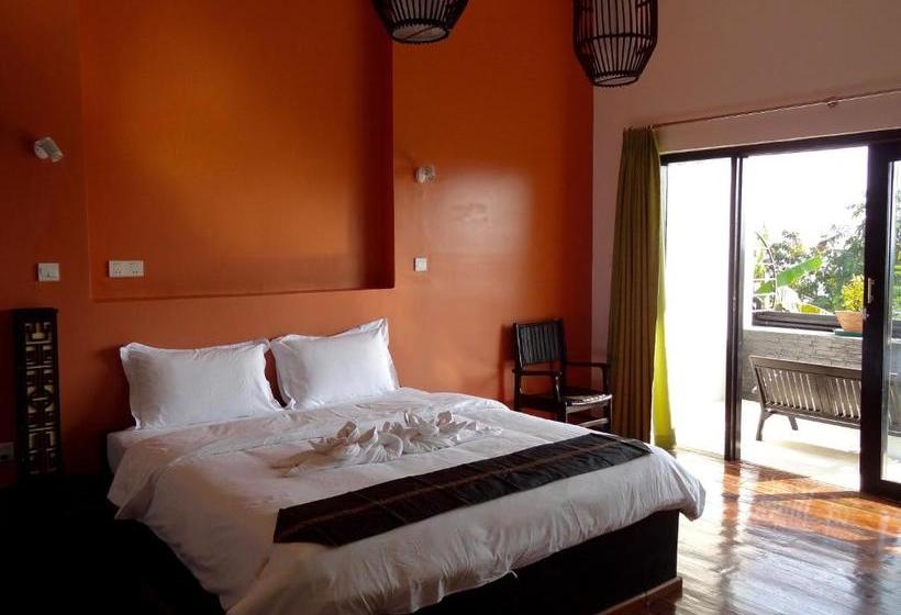 هتل Kumudra Hill  Mountain View