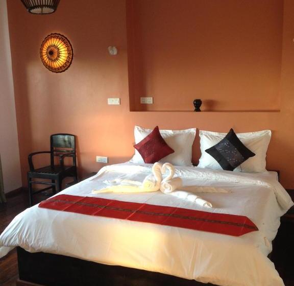 هتل Kumudra Hill  Mountain View