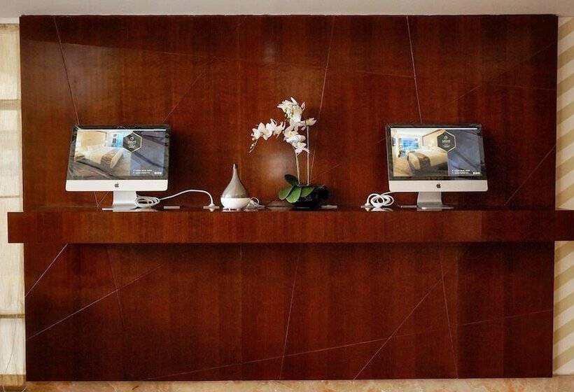 Louis Kienne Hotel Pandanaran