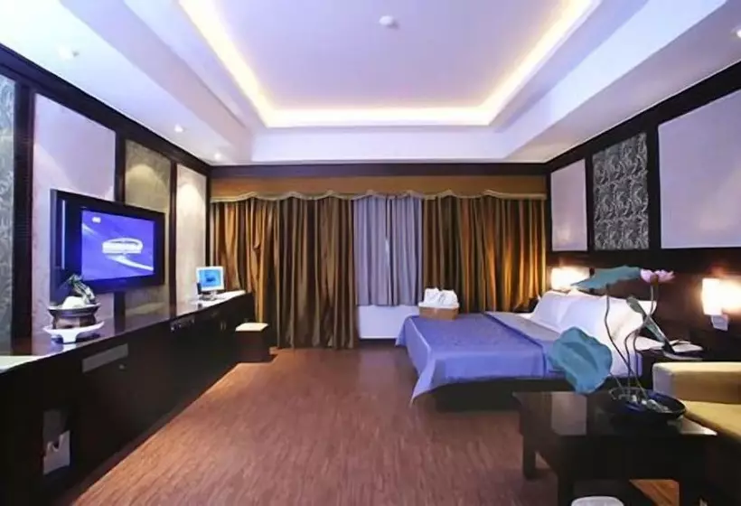 ホテル Luxury