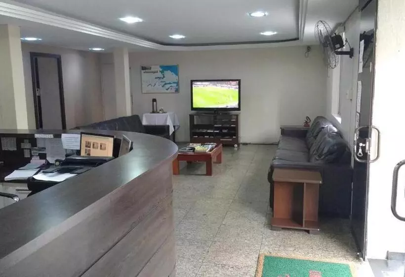 ホテル Monte Libano