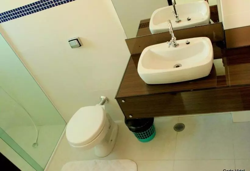 ホテル Monte Libano