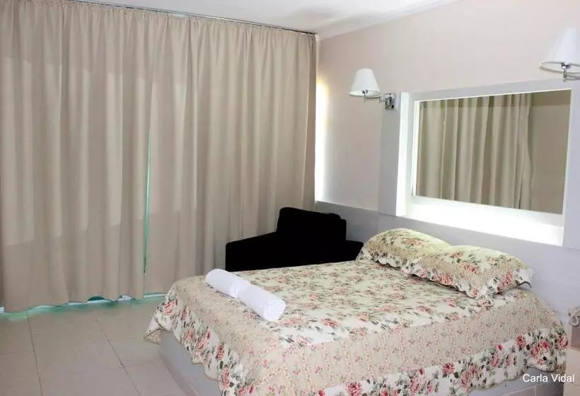 ホテル Monte Libano