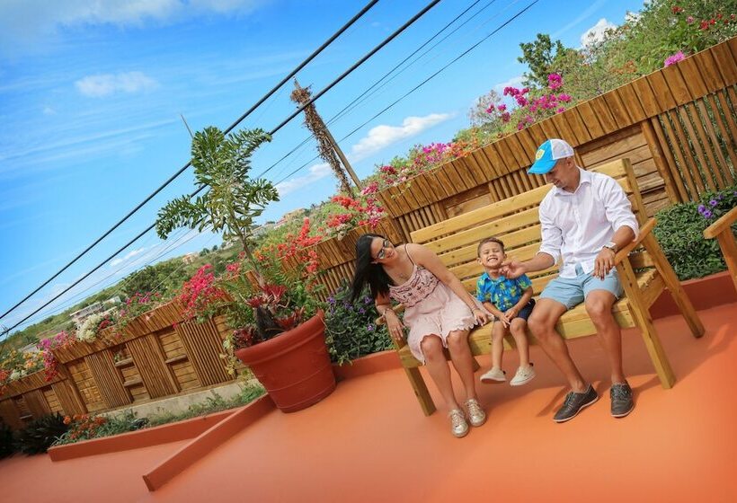 هتل West Coast Inn S