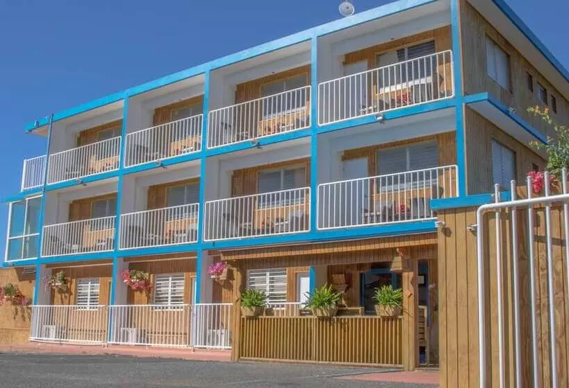 هتل West Coast Inn S