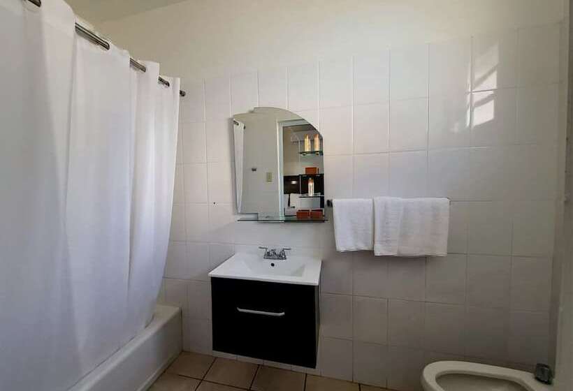 هتل West Coast Inn S