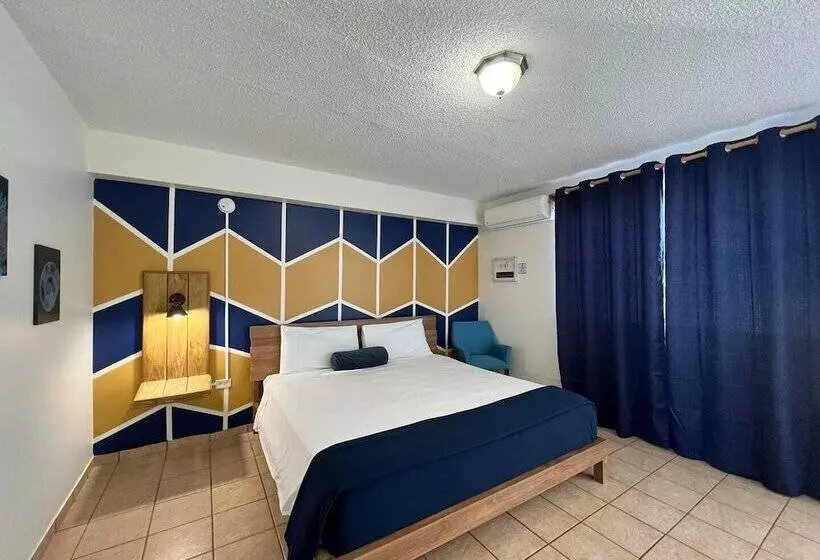 هتل West Coast Inn S