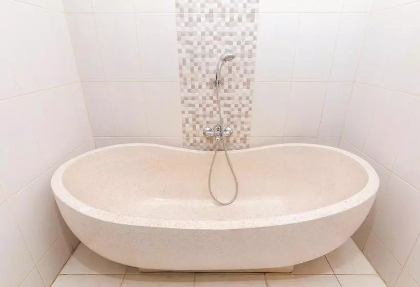 ホテル Zen Rooms Ubud Sukma Tebesaya