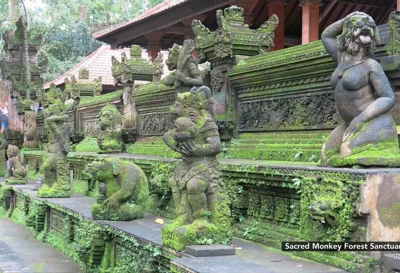 ホテル Zen Rooms Ubud Sukma Tebesaya