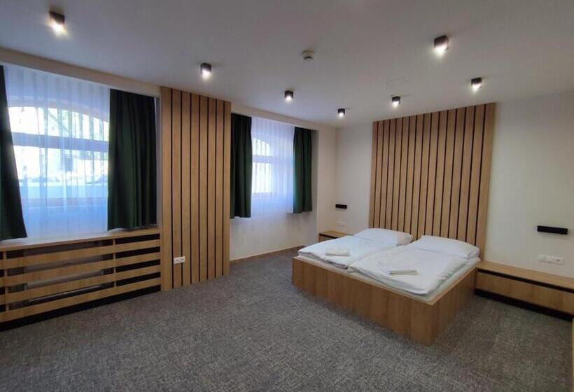 Hunor Hotel és étterem