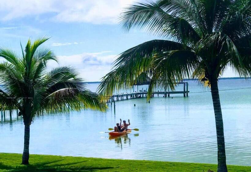 Tilt Ta Dock Resort Belize