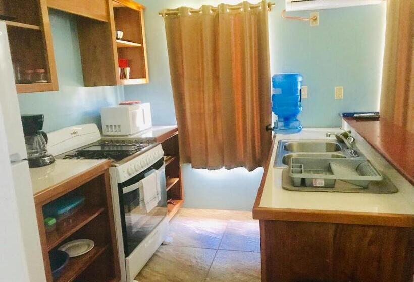 Tilt Ta Dock Resort Belize