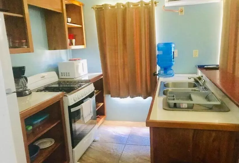 Tilt Ta Dock Resort Belize