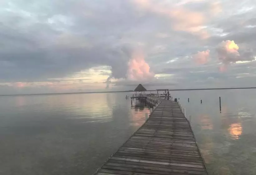 Tilt Ta Dock Resort Belize