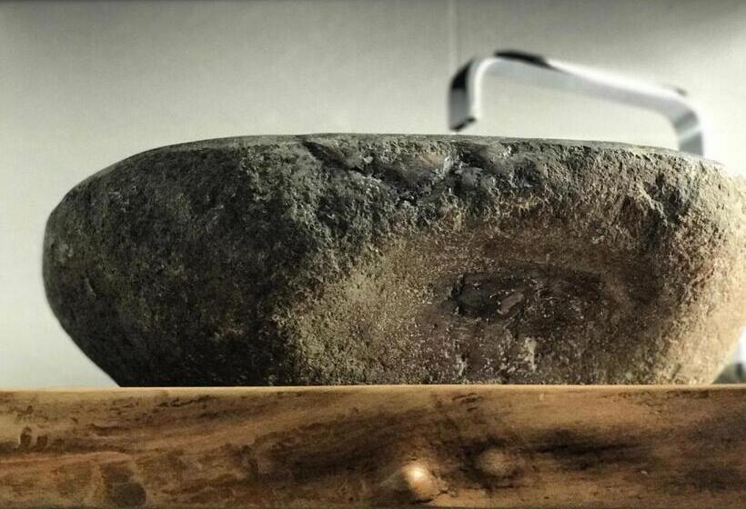 تختخواب و صبحانه Eigón