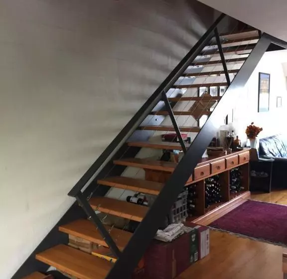 هتل East Brunswick