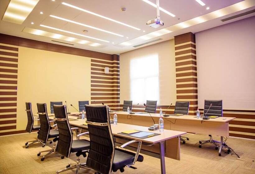 هتل Golden Tulip Le Diplomate