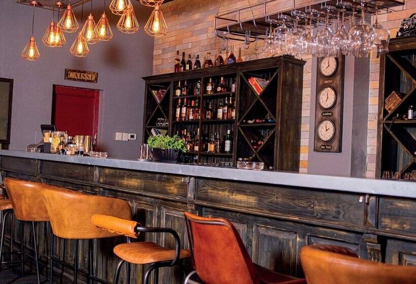 هتل Golden Tulip Le Diplomate