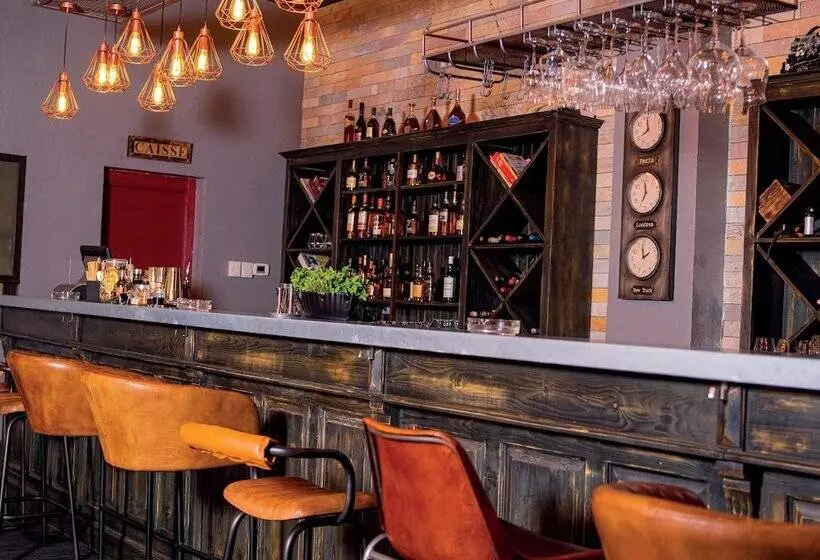 هتل Golden Tulip Le Diplomate