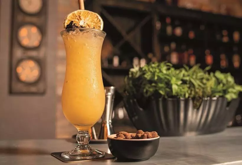 هتل Golden Tulip Le Diplomate