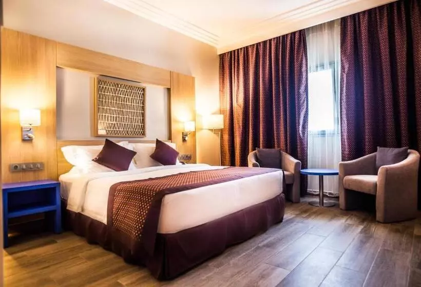 هتل Golden Tulip Le Diplomate