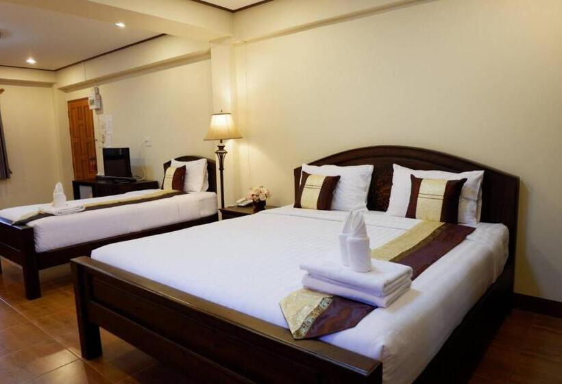 ホテル Nanbaankhun