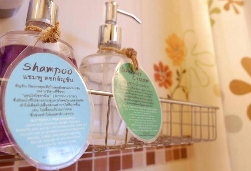 ホテル Nanbaankhun