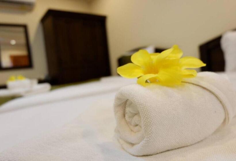 ホテル Nanbaankhun