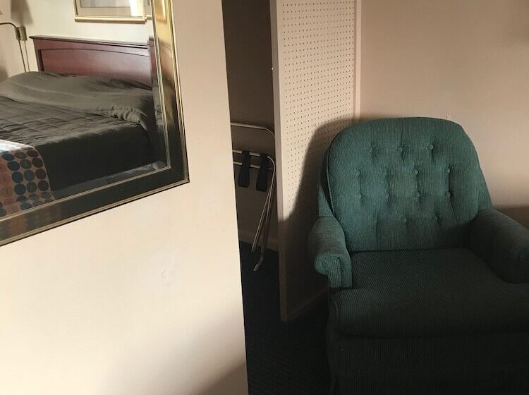 فندق على الطريق Redwood Inn