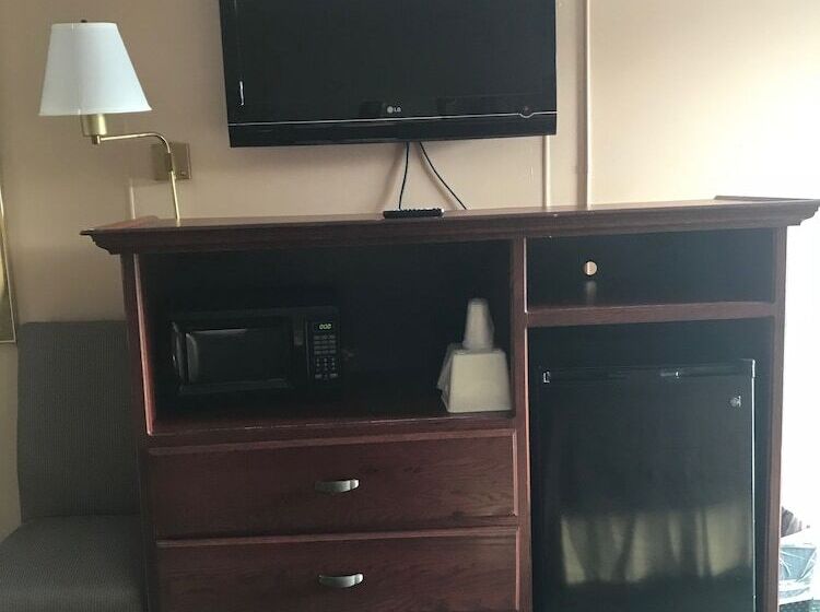 فندق على الطريق Redwood Inn