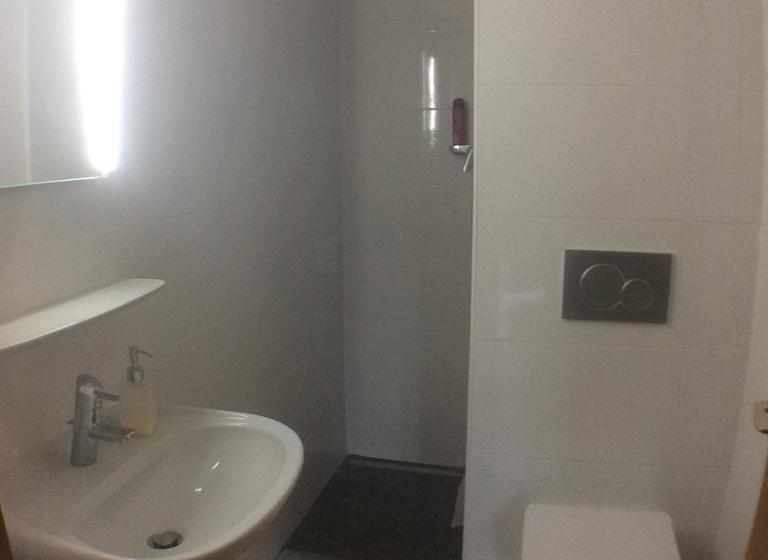 تختخواب و صبحانه Chez Philippe