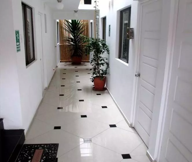 تختخواب و صبحانه Guest Home Valto & Ziron