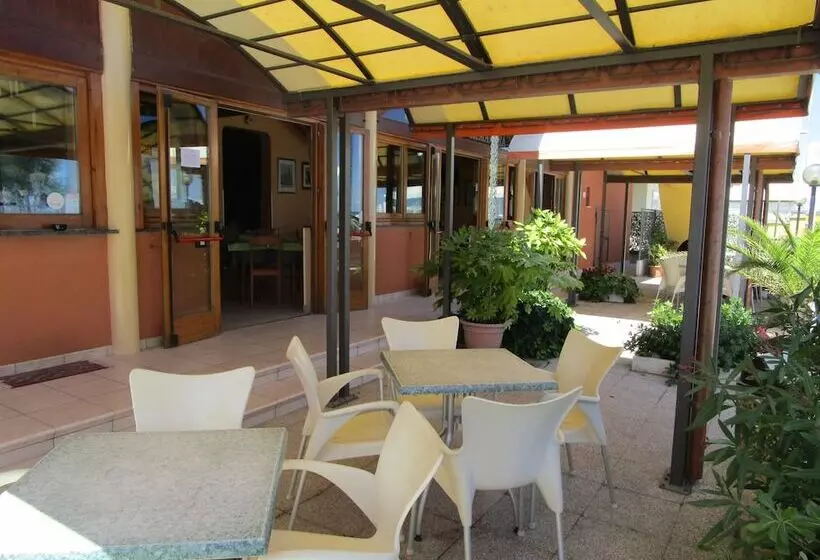 Hotelli Albergo Primavera